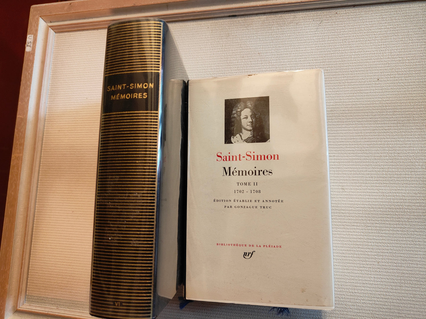 Mémoires Tome 2 et 4 Saint-Simon La Pléiade littérature française classique mémoires historiques authentique