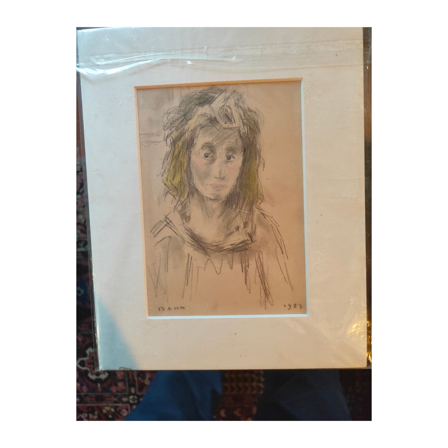 Dessin original Portrait de jeune femme de Benn (Bentsion Rabinowicz), réalisé en 1923 au crayon noir et de couleur, sous marquise, œuvre rare et délicate.