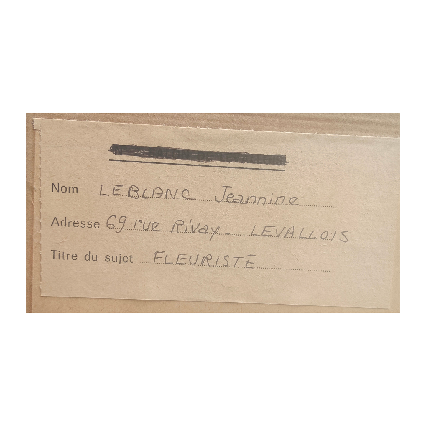 Aquarelle originale La Fleuriste de Jeanine Leblanc sur papier gaufré, œuvre signée et encadrée sous verre, format 40 x 48 cm.