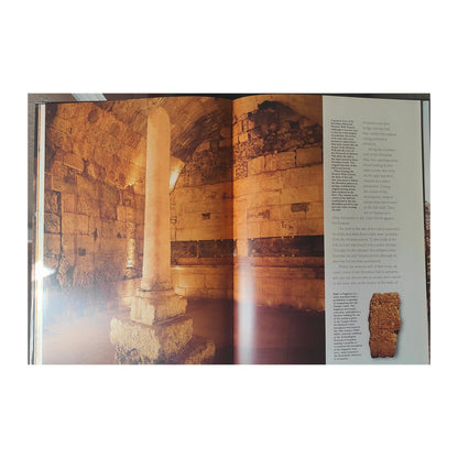 Image traitée - Livre Rare - Touching the Stones of Our Heritage: The Western Wall Tunnels – Dan Bahat (2002)