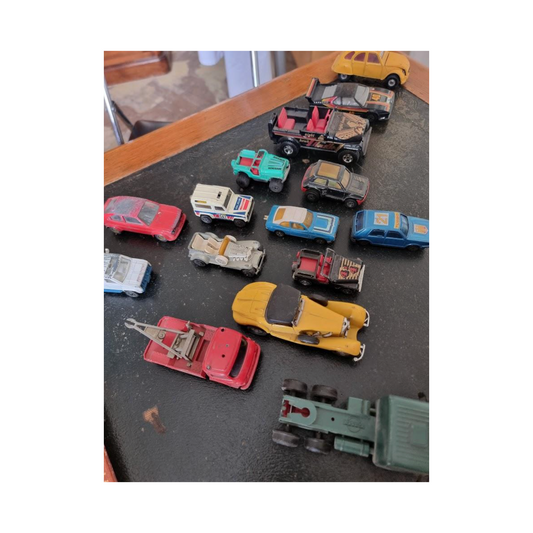 Voitures miniatures métal collection jouets vintage automobiles brocante authentique