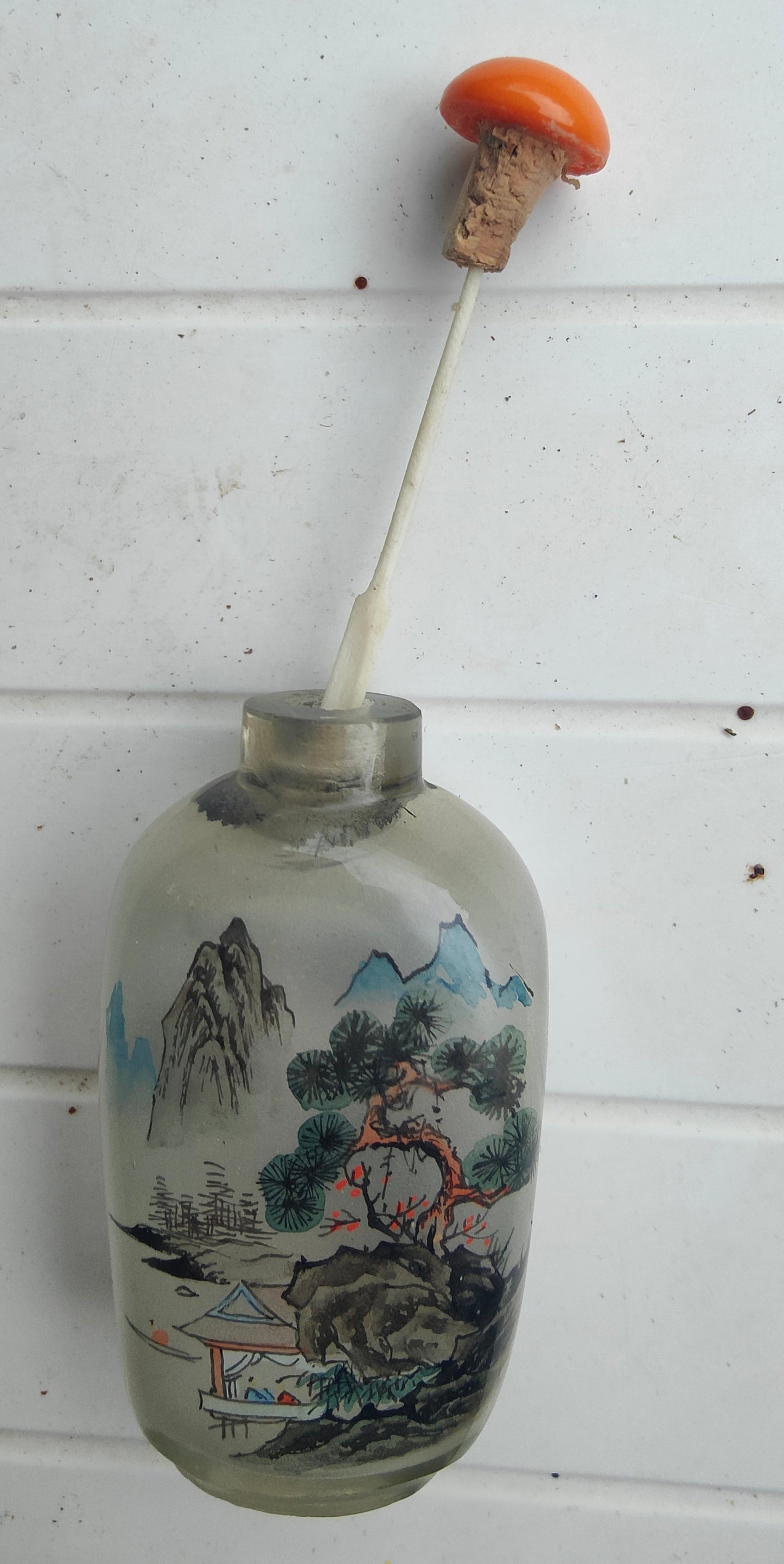 Tabatière chinoise en verre peinte à l’intérieur – snuff bottle – décor paysage
